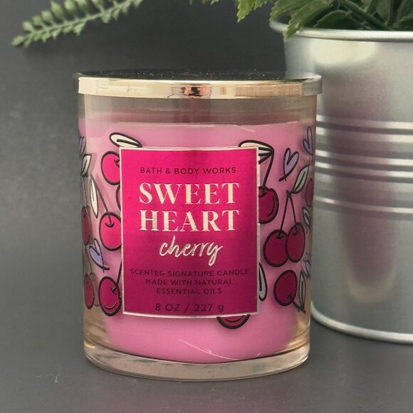 BBW Sweetheart Cherry Bath & Body Works Single Wick Candle - Picture 1 of 10